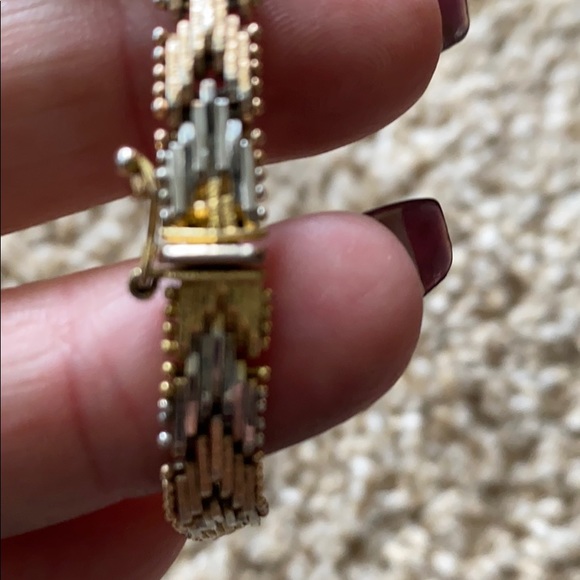 Nice bracket - Picture 2 of 3